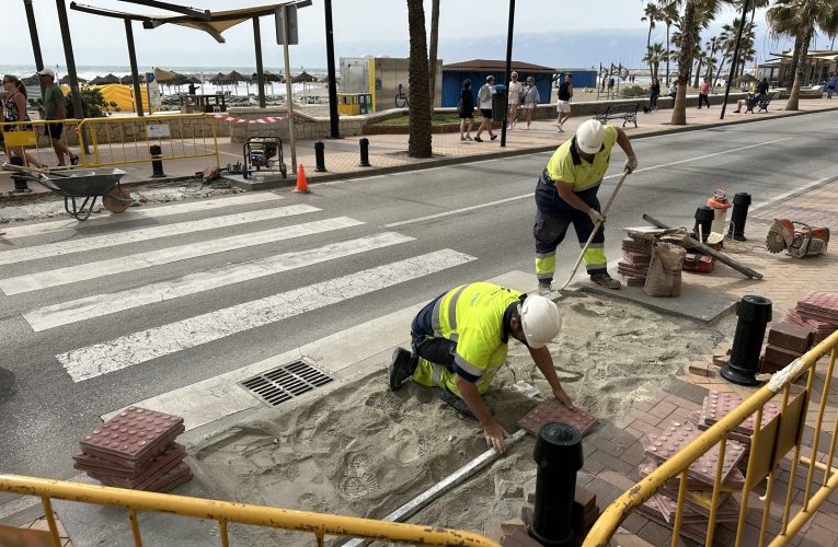 The Fuengirola City Council will create five new high steps in different parts of the city to reinforce road safety