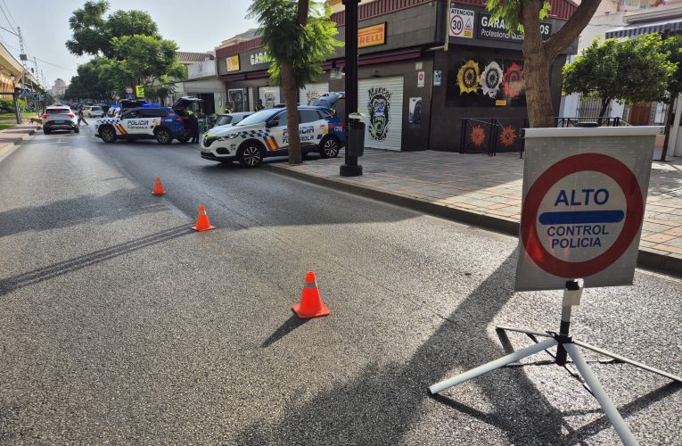 The Local Police of Fuengirola carried out more than 80 traffic controls during the month of July