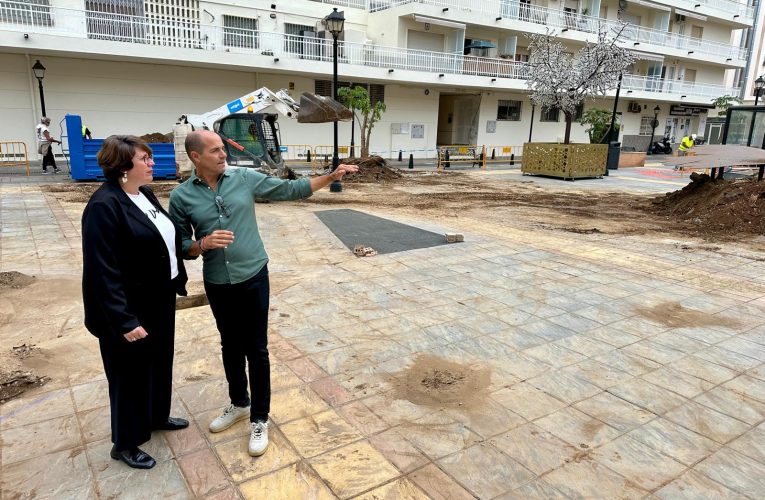 The Fuengirola City Council renews the planters in Plaza Picasso to improve their condition and respond to a neighborhood demand