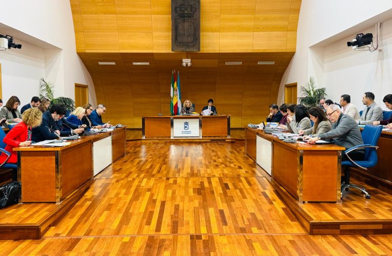 Institutional declaration of congratulations from the Corporate Plenary to clubs and athletes from Fuengirola