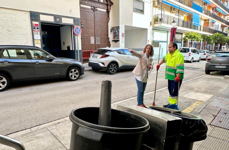 The Fuengirola City Council reinforces the cleaning service during Holy Week with a special device of 66 workers