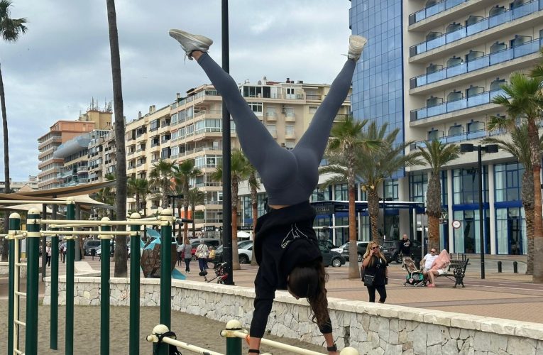 The calisthenics park on the Paseo Marítimo of Fuengirola will host a free initiation workshop this Wednesday