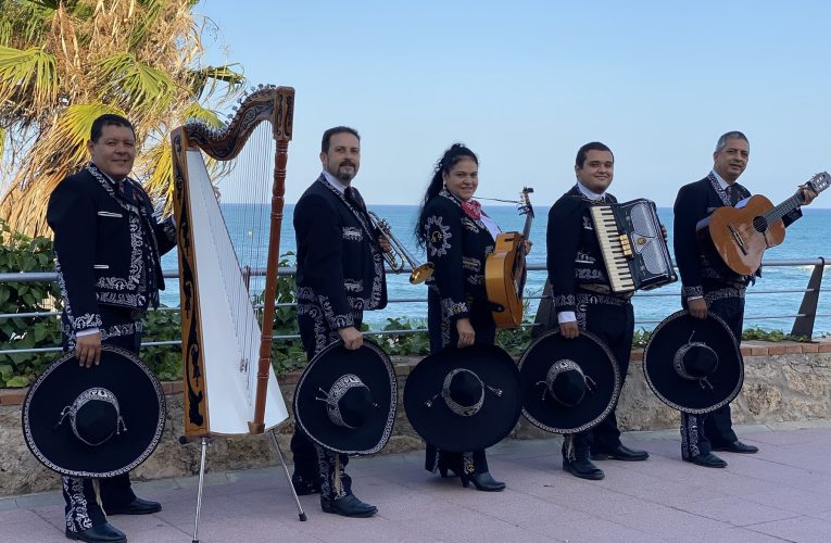 The Fuengirola City Council encourages residents and visitors to enjoy the traditional Mexican music recital by Mariachis Costa del Sol